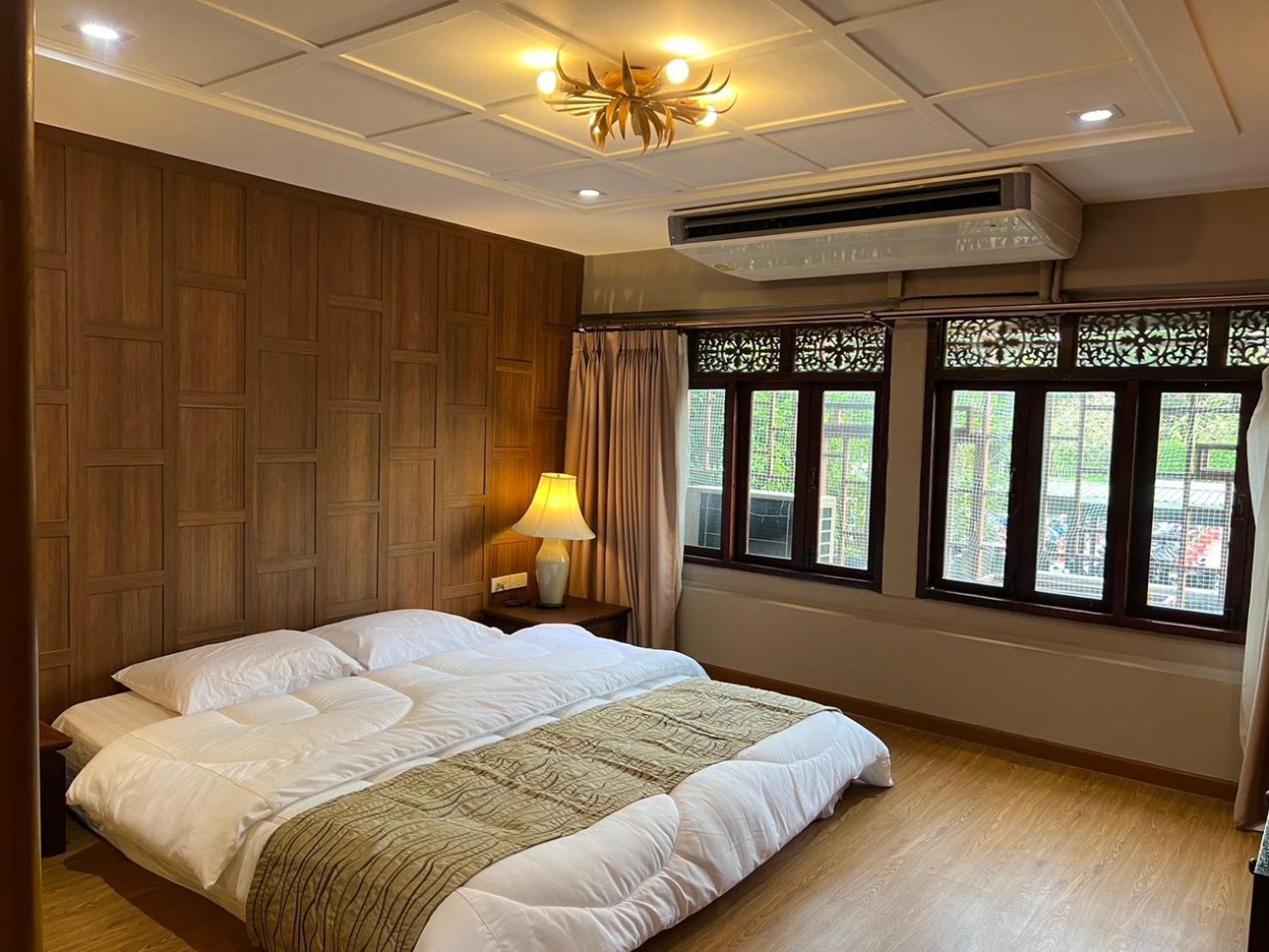 Quinstel Hostel Bangkok Exterior foto