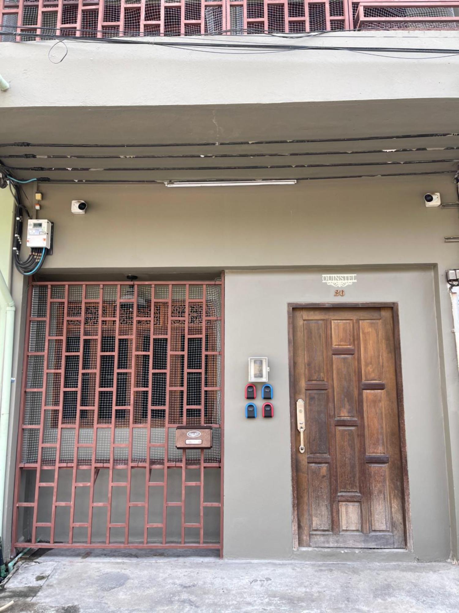 Quinstel Hostel Bangkok Exterior foto